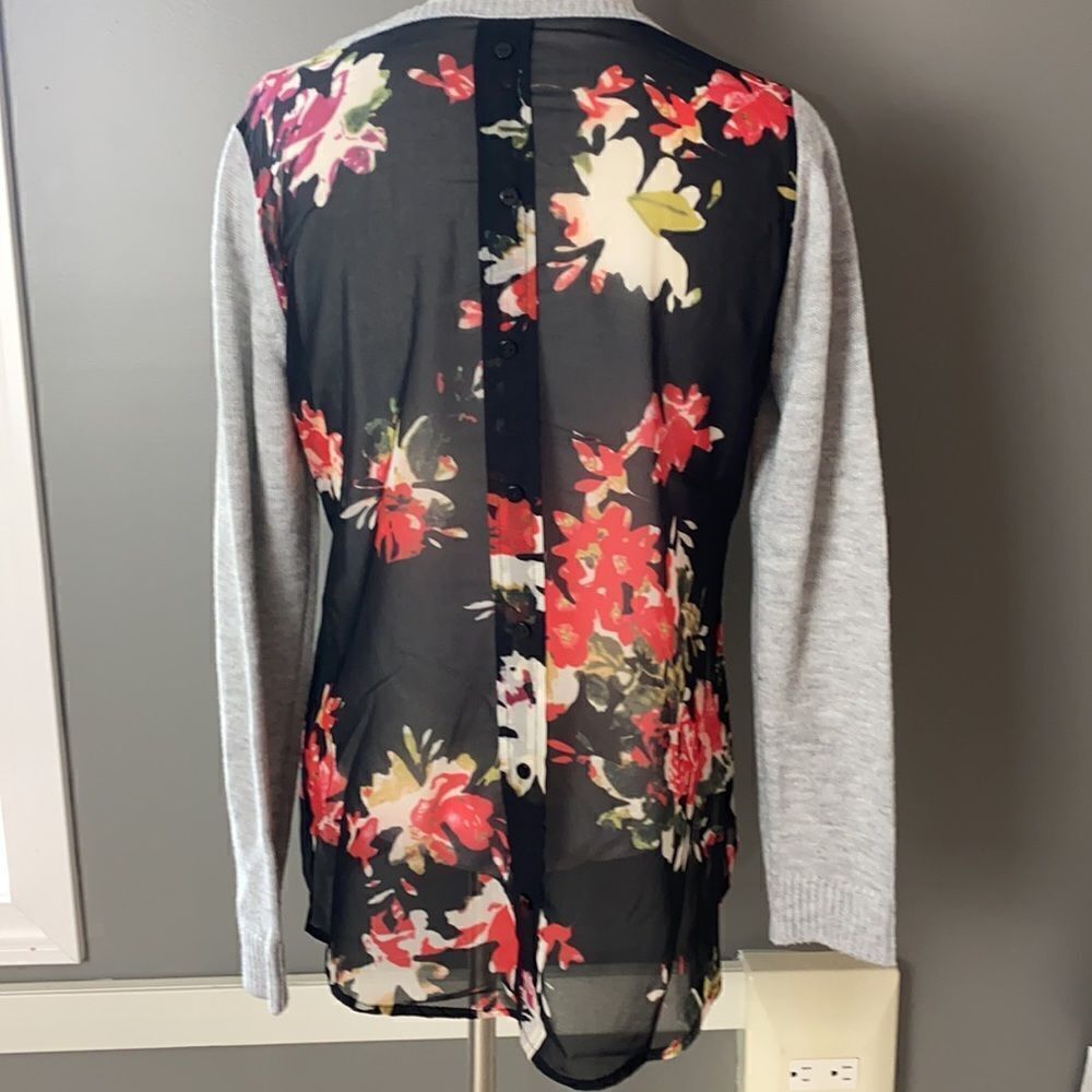 Sheer back sweater - Picture 4 of 7